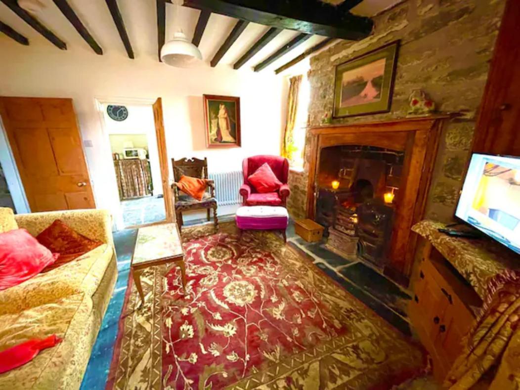 Holiday home Castle Buildings Cottage1