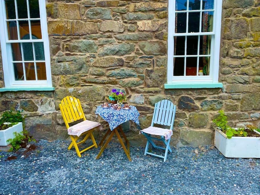 Castle Buildings Cottage1 * Llanrhaeadr-ym-Mochnant